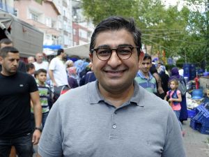 Tüm pazarı satın aldı, herşeyi bedava dağıttı