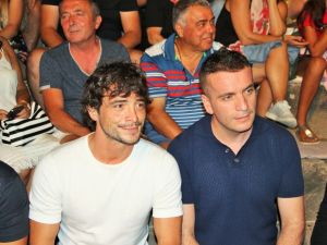 Sıla gözlerini Ahmet Kural’dan ayıramadı