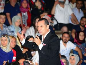 Tatilciler Ferhat Göçer’le coştu