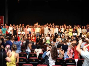Tiyatro kursuna güzel final