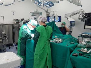 Boyun kırığı ’nöromonitörizasyon’ sistemiyle ameliyat edildi