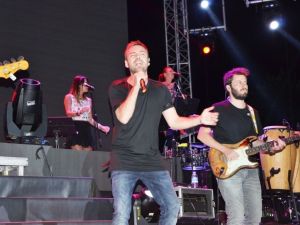 Sarıgöl’de Murat Dalkılıç ile kurtuluş coşkusu