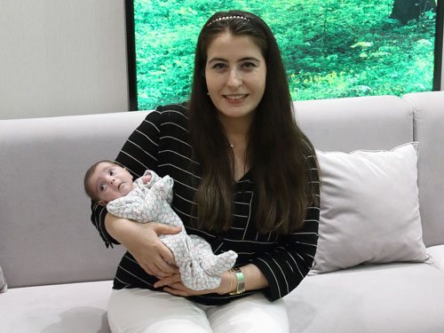 ’Yaşamaz’ denilen bebek sığırdan kalp damarı ile hayata tutundu