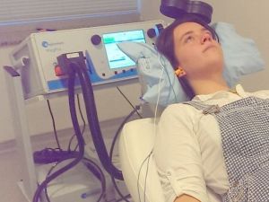 "Felçli hastalarda yeni tedavi yöntemi; TMS tedavisi“