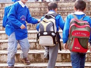 Çocuğunuz okula giderken kas ve iskelet sistemi sağlığını koruyun