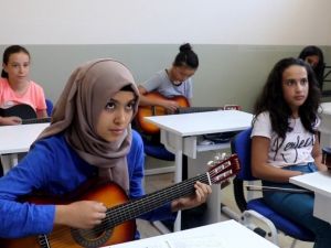 Hanım lokalleri yazın öğrencileri ağırladı