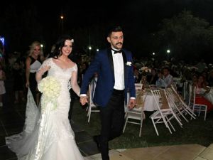 AK Partililer mega düğünde buluştu