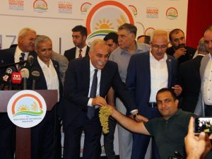 Bakan Fakıbaba: “Üzümünüzü 4 liranın altında sattırmayacağız”