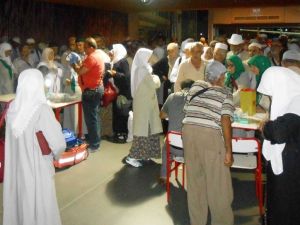 Sıtma konusunda bilgilendirilen umrecilerden kan örneği alındı