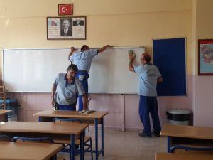 Bağcılar, depreme karşı yenilenen okullarıyla yeni eğitim yılına hazır