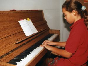 Branş öğretmenlerince verilmeyen müzik derslerine tepki