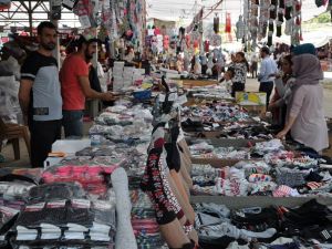 Simav Panayırı’nda son gün indirimine yoğun ilgi