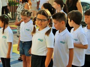 Minik öğrencilerin okul heyecanı