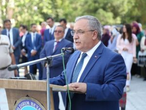 Vali Ahmet H. Nayir: Bulunduğumuz coğrafya itibariyle Türkiye’nin iyi eğitilmiş insan gücüne ihtiyacı var