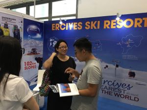 Erciyes, Çinde düzenlenen Dünya Kış Sporları Fuarı’nda görücüye çıktı