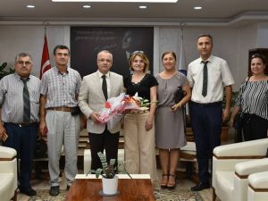 Şehitler Okulu’ndan Başkan Kayda’ya çiçekli teşekkür