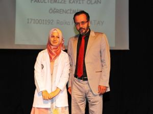 ADÜ’nün 2023 mezunu genç hekimleri önlüklerini giydi