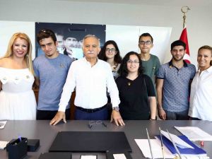 Başkan Karabağ, üniversitelileri ağırladı