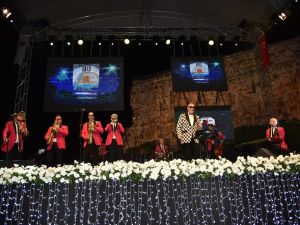 Caz günlerinde “Big Al &The Jokers” grubu sahne aldı