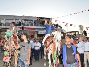 Sarıgöl Üzüm Festivaliyle renklendi