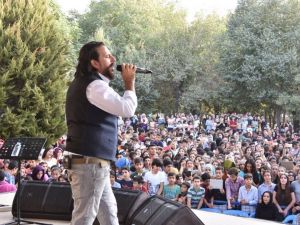 Gece Yolcuları grubuna büyük ilgi