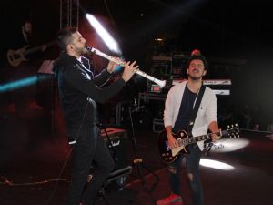 Buray’dan oyunculuğa yeşil ışık