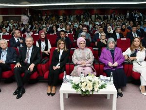 Doğum Eyleminde Kanıt Temelli Yaklaşımlar Sempozyumu