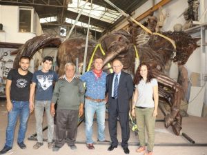 Gördesli Makbule heykeli tamamlanmak üzere