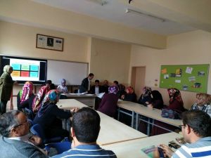 Yeni müfredat velilere tanıtıldı