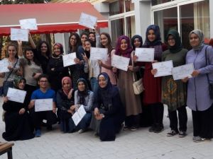 İşaret dili kursu ilk mezunlarını verdi