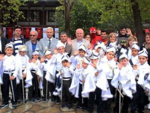 Sünnet çocuklarına altın