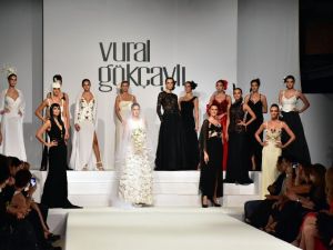 Vural Gökçaylı’dan Alanya’da defile