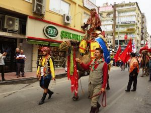Yörükler geleneklerini sokakta yaşattı