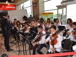 Minik ustalardan yaza elveda konseri