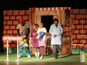 Konak’ta tiyatro keyfi başlıyor