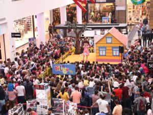 Çocuklar Niloya ile eğlendi