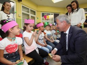 Saruhanlı’da öğrencilere kuru üzüm dağıtıldı