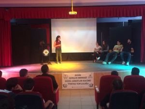 Köşk’te uyuşturucu ile mücadele tiyatrosu sahne aldı