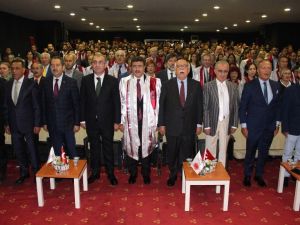 Yeni akademik yılın ilk dersini Eski Bakan Rrof. Dr. Nabi Avcı verdi