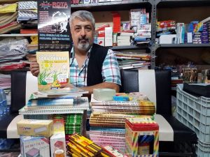 400 bin liralık kırtasiye malzemesini öğrencilere bağışladı