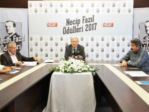 Necip Fazıl Ödülleri sahiplerini buldu