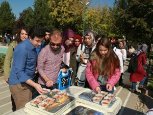 Gazi Üniversitesinde aşure ikramı
