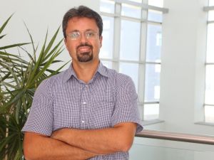 Cıngıllıoğlu, “Euro çıkar, Sterlin ve TL iner”
