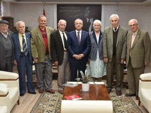 Başkan Kayda, köy enstitüsü mezunlarını ağırladı