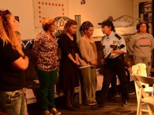 ’Dar alanda Uzun Hikayeler’ yeniden sahnelendi