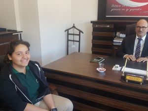 Öğrenci başkan adayı destek turuna çıktı