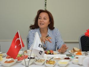 Hintli traktör deviyle birleşmişlerdi, şimdi hedef büyüttüler