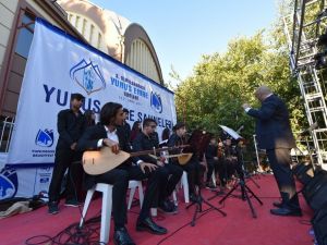 Yunus Emre sahneleri beğeni topluyor