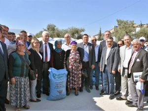 Büyükşehir’in Kırsal Kalkınmaya Desteler Sürüyor