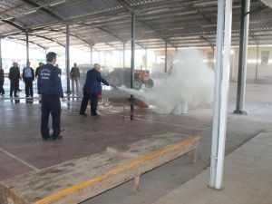 Muhtarlara verilen yangın eğitim sürüyor